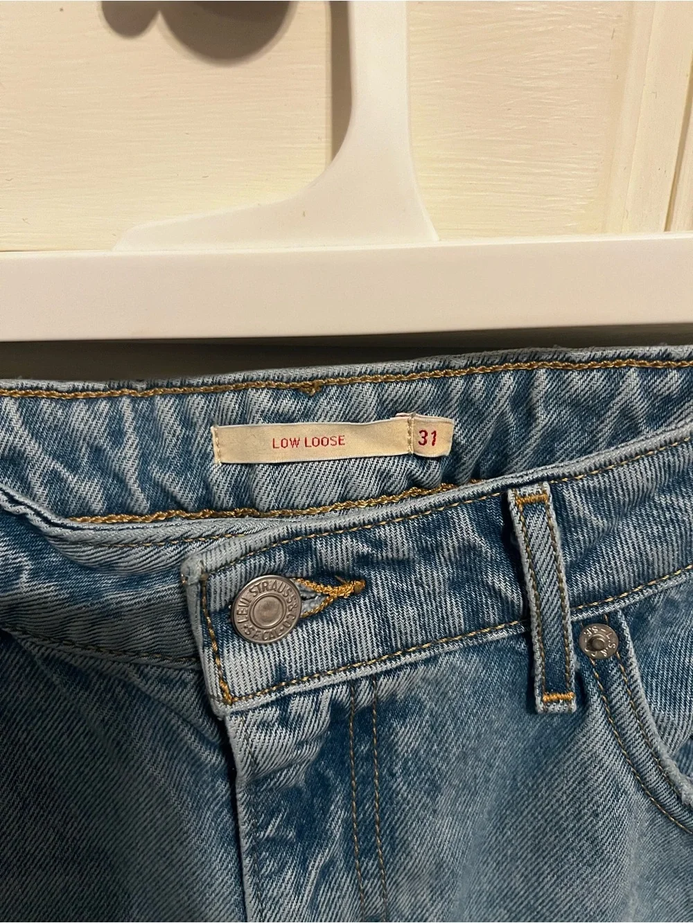 Levi's Low Rise baggy Jean - Picture 2 of 5